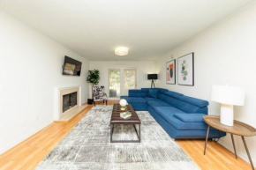 Minutes to Broadway Large 2Br-2Ba with Private balcony and Optional private parking